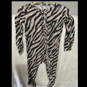 Posh peanut KoKo footie pajamas 9-12 months- like new without tags